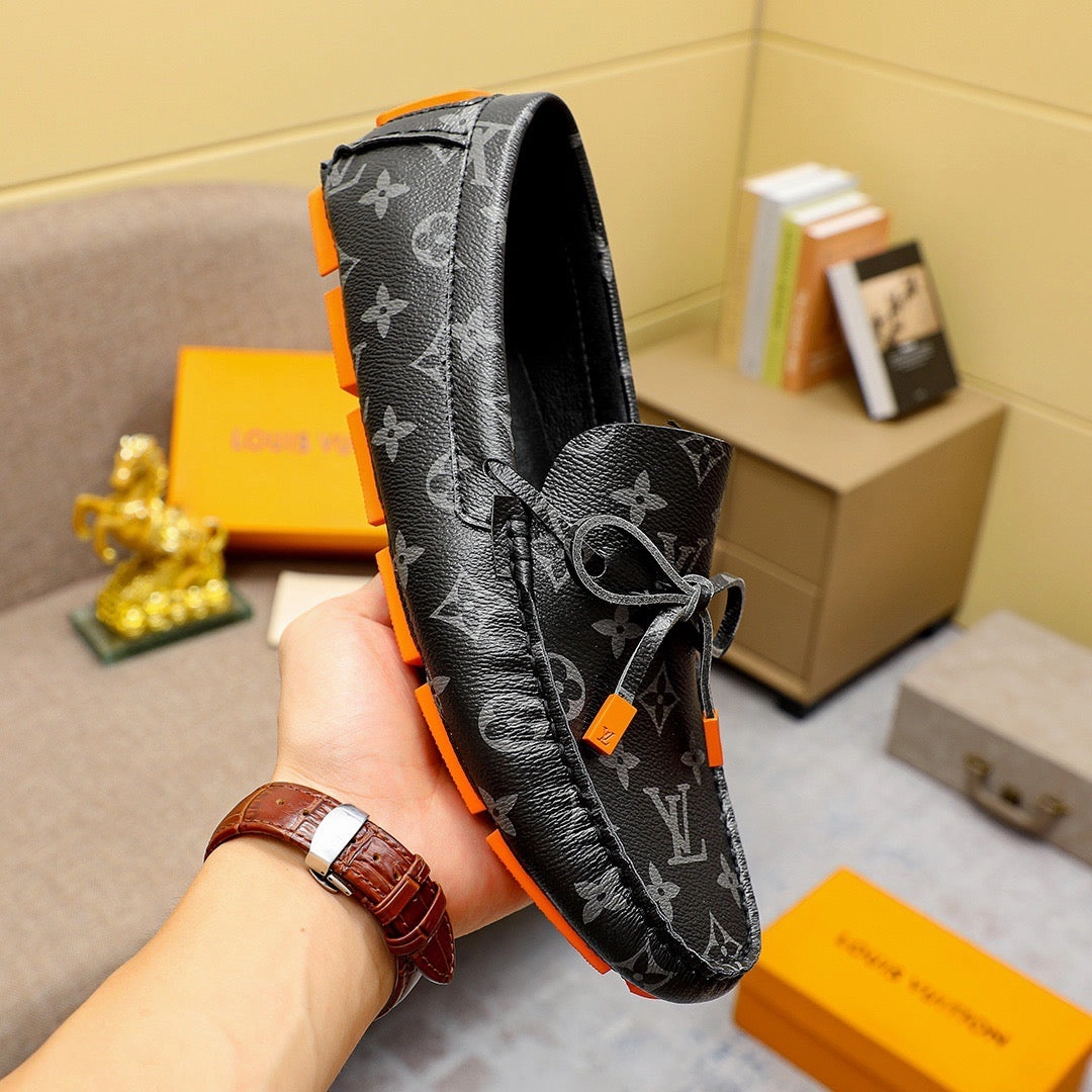 MSE072 LV Driver Moccasin / Size7-11 Bootcut Jeans And Sneakers