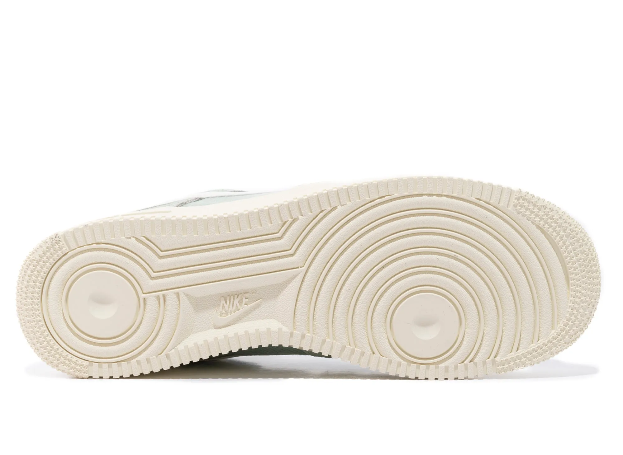 Nike Solarsoft Slide Shoes Nike Air Force 1 '07 LV8