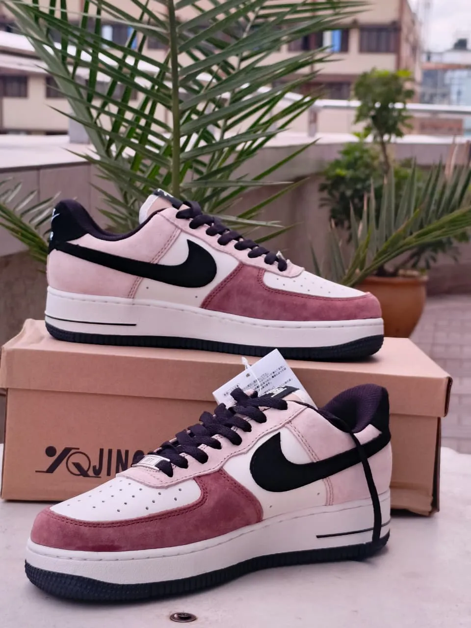 Nike Air Force 1 x Stussy x The North Face  Pink/Black Suede Edition D Rose Sneakers