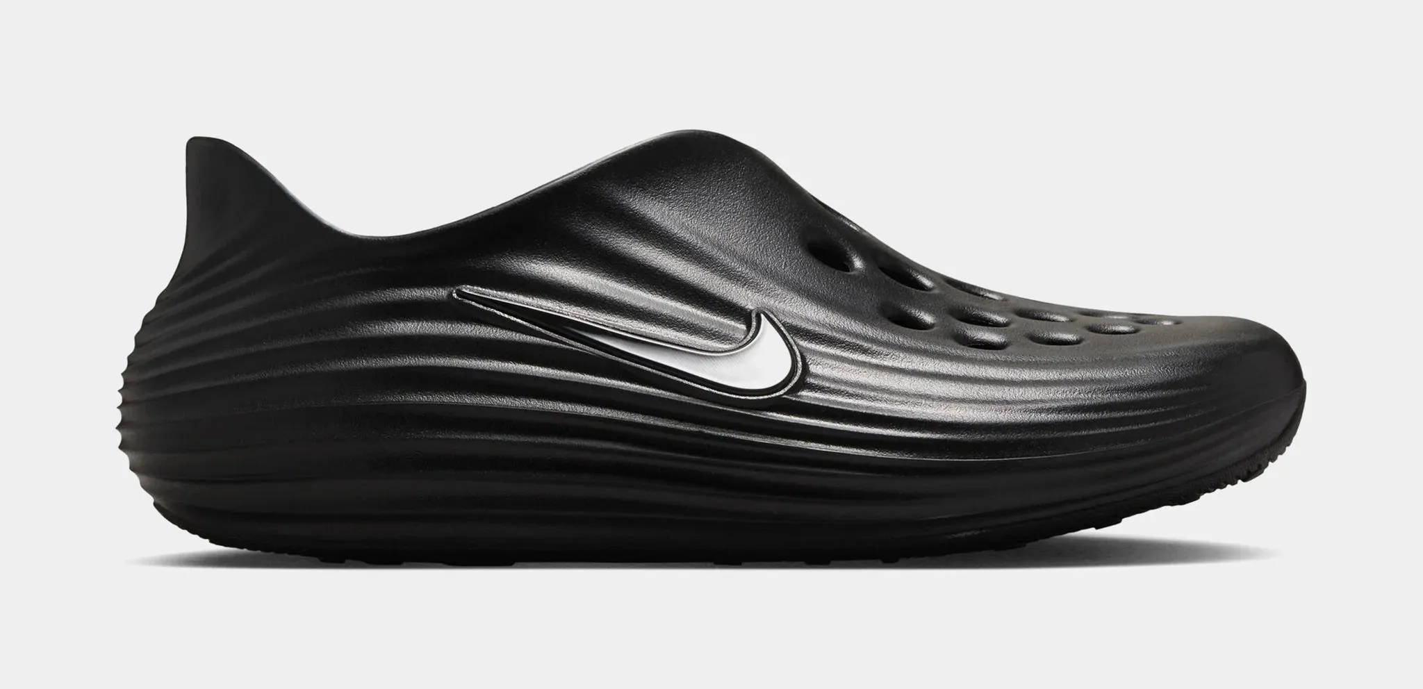 Nike ReactX Rejuven8 in Black Nike Bounce Shoes