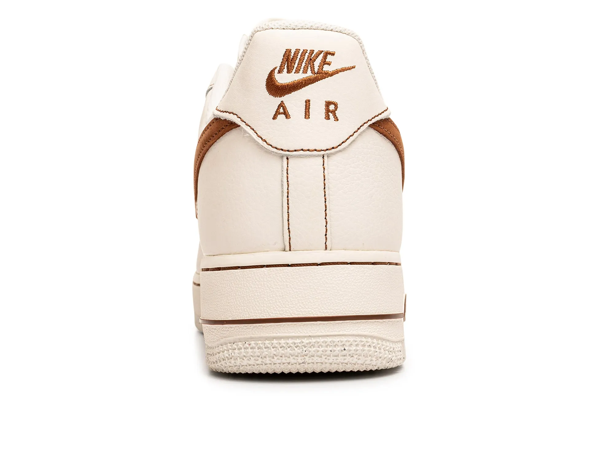 Nike Air Force 1 '07 LV8 Nike With Shoes