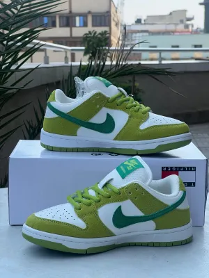 Nike SB Dunk Low White&Forest Green Sneakers At
