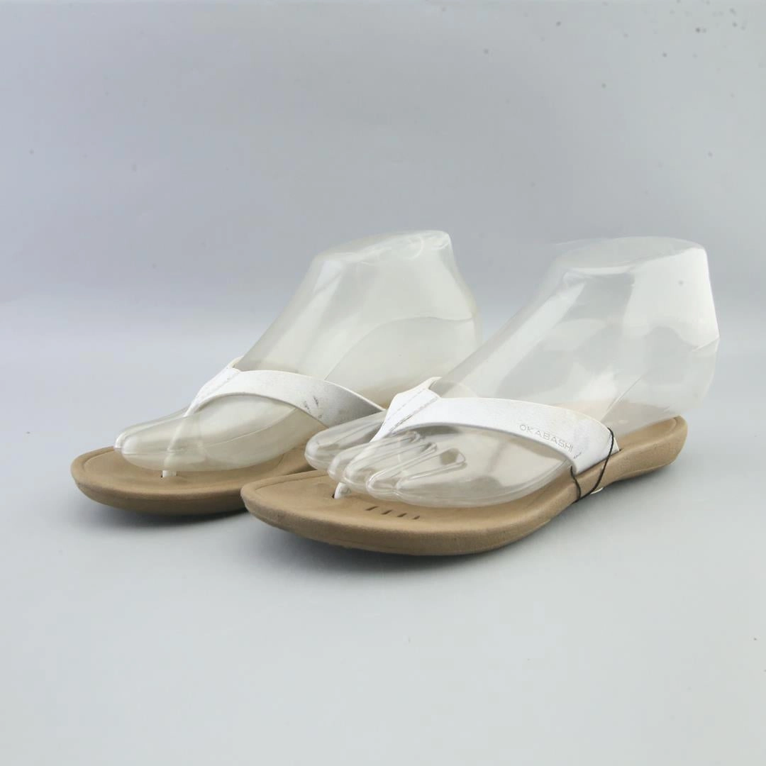 Neela Slip On OKABASHI .