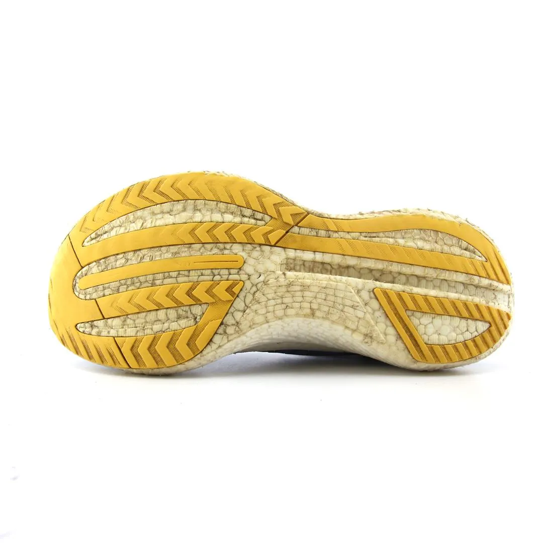 Running Wild Shoe Store SAUCONY ENDORPHIN SPEED 3