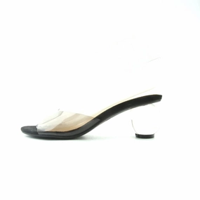 BAR 3 CALLY P Mature Stockings And High Heels