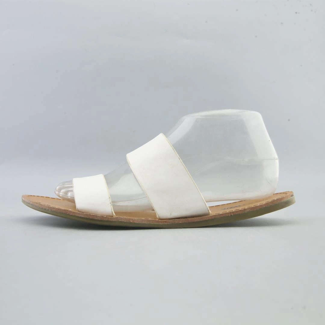 FASHION NOVA . Best Flat Sole Shoes For Lifting