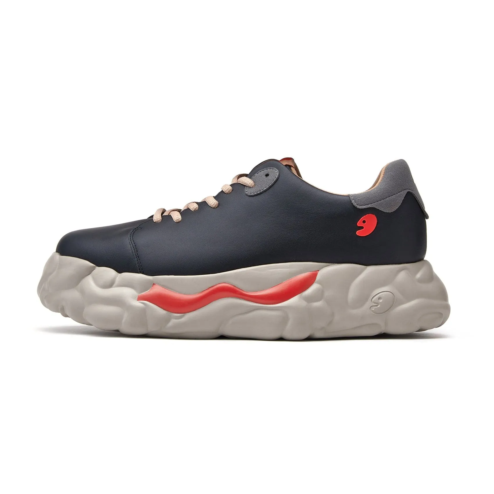 Chuck Taylor Sneakers Pure Black Sanamolls II Women