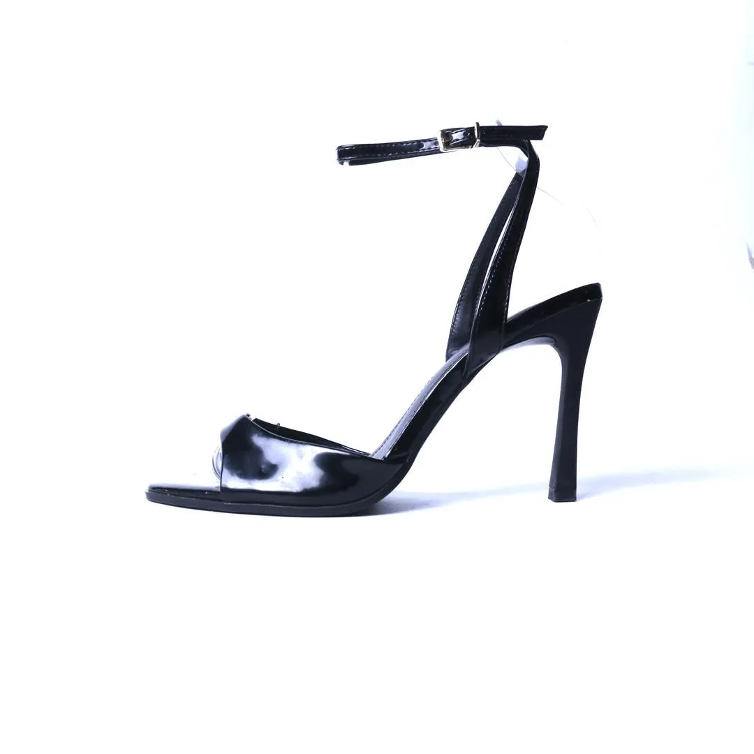 Block Heel High Heels ZARA. .