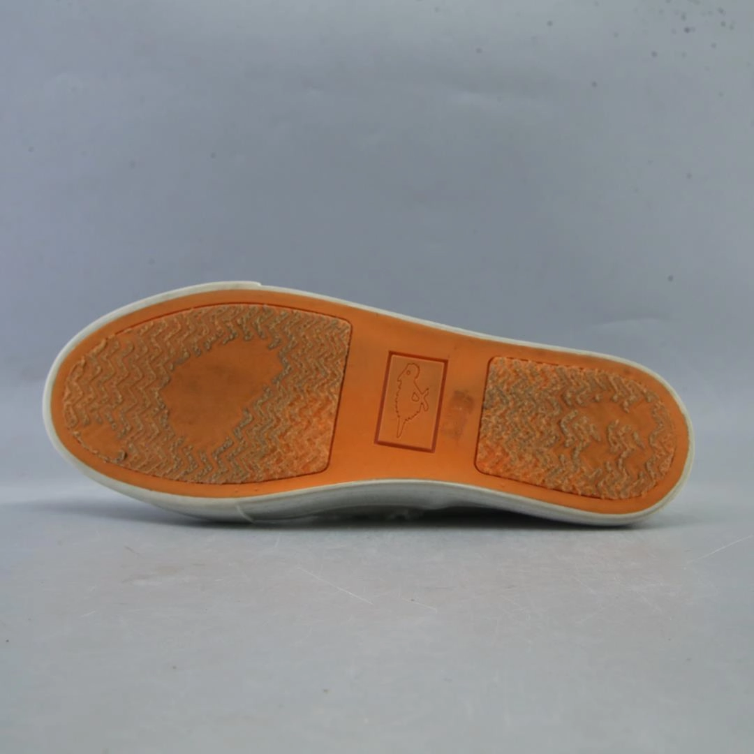 ROCKET DOG . Baja Slip Ons