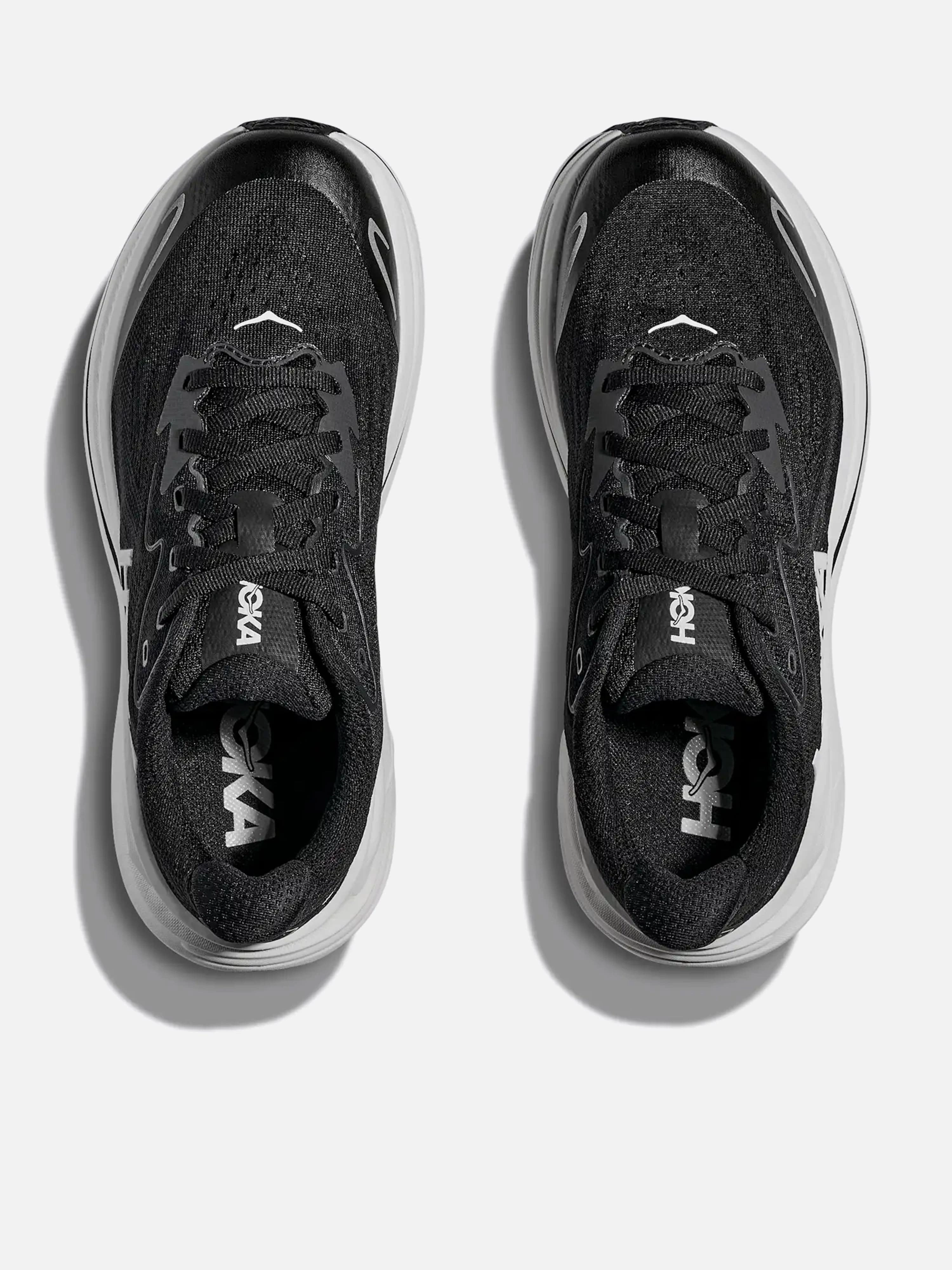 Kids Clifton 10 Trainers in Black Best Winter Running Shoes