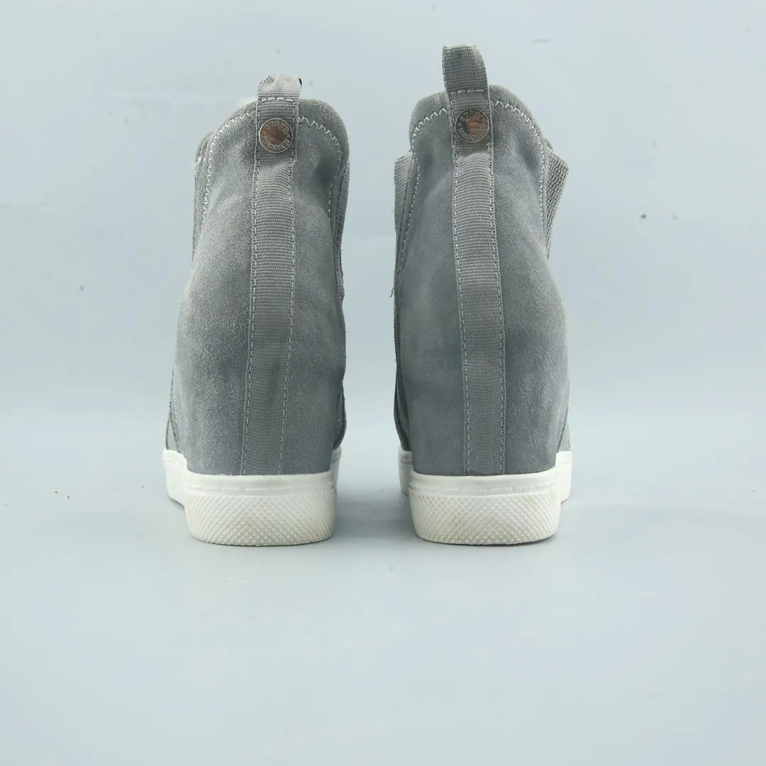 STEVE MADDEN . Comfort High Heel Sandals