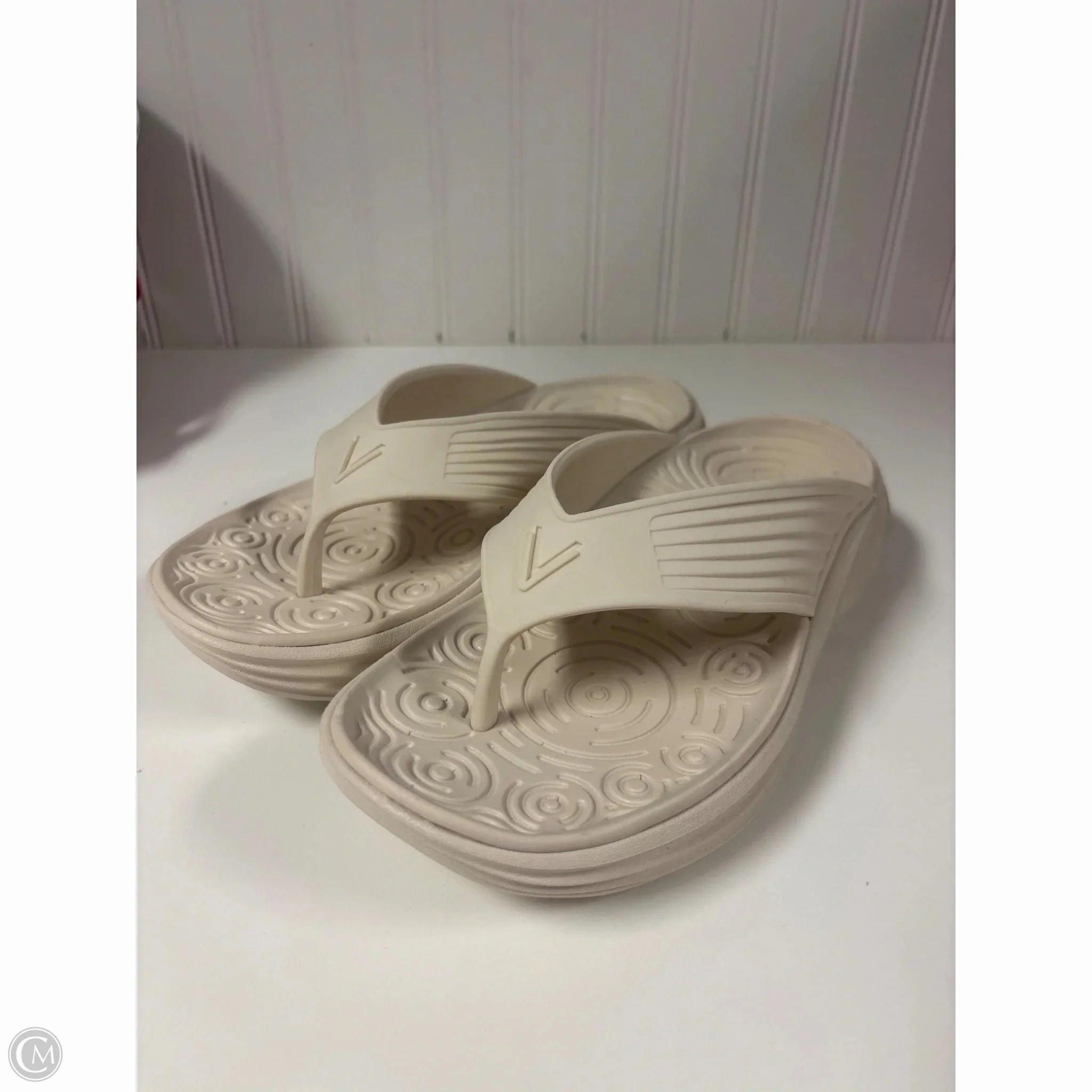 Flip Flops Size 13 Wide Sandals Flip Flops By Vionic In Beige, Size: 6