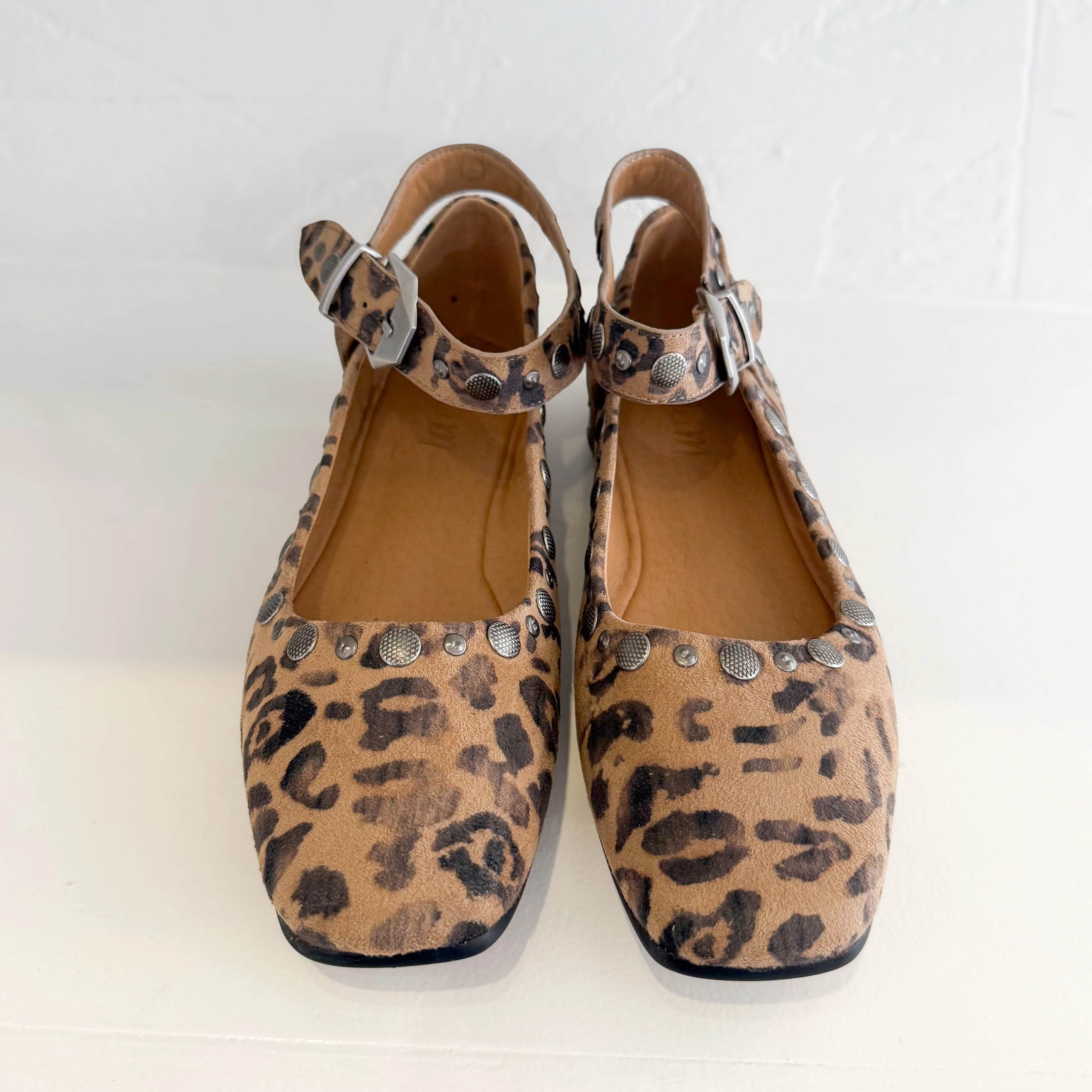 SARA ANIMAL PRINT STUDDED FLAT Cat Shoes Flats