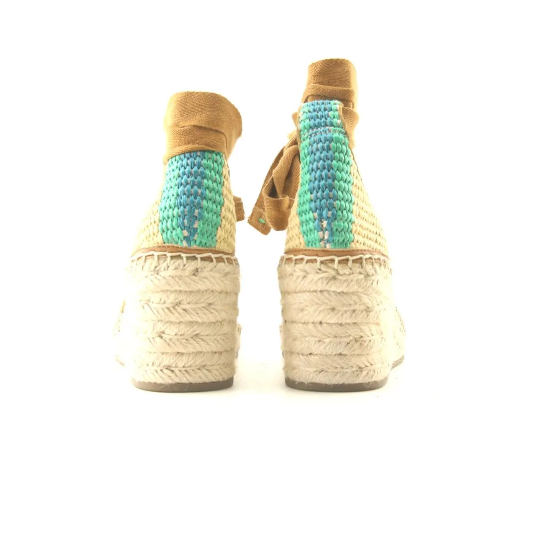 High Heeled Cougars SARTO. CAREY