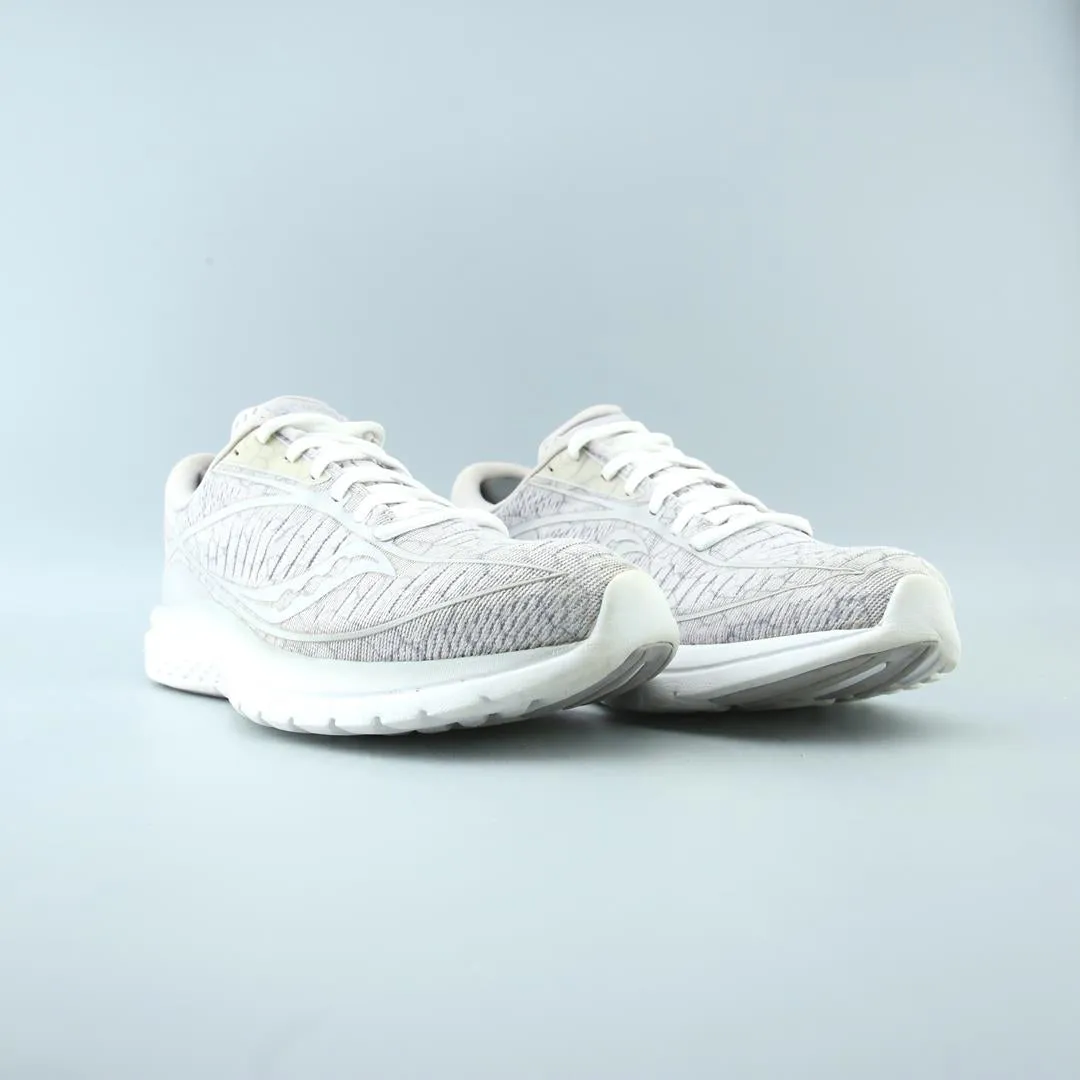 SAUCONY KINVARA 10 Flat Footed Running Shoes