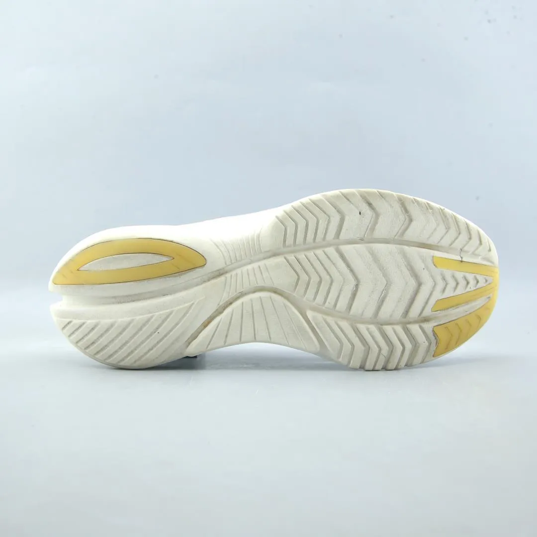 SAUCONY KINVARA 12 Best Running Shoes For High Arches And Plant