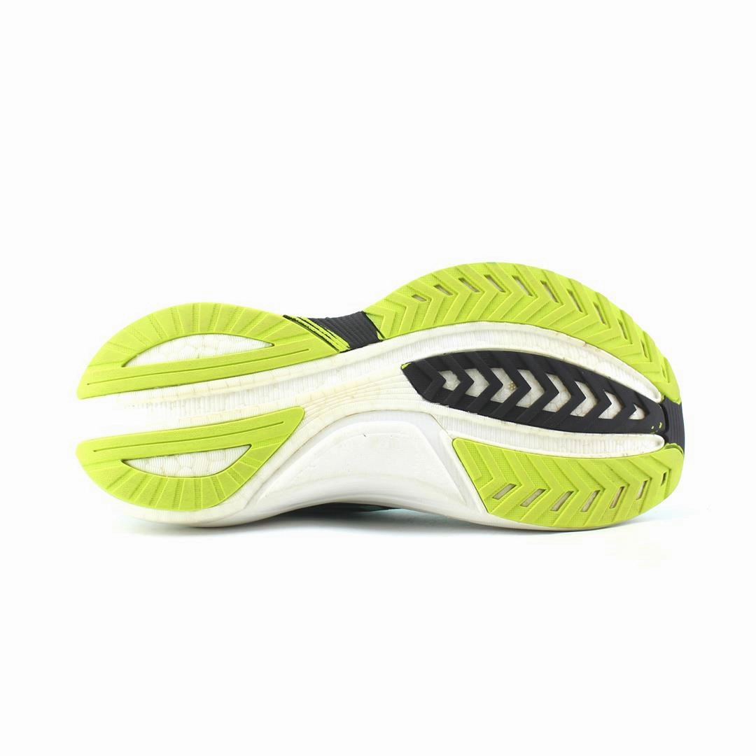 I Run Shoes SAUCONY TEMPUS