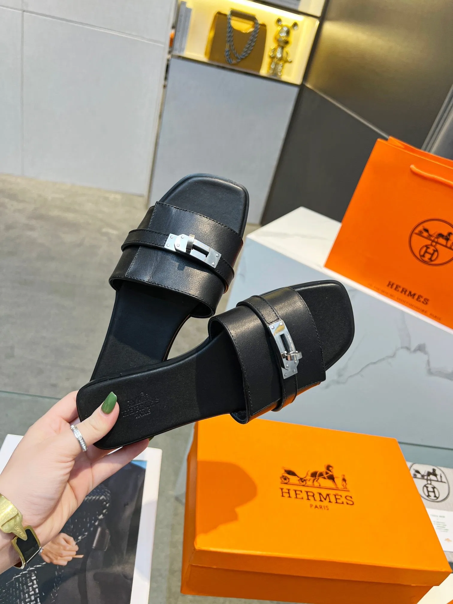 Sandals Vs Secrets SE1160 Giulia Sandals / Size4-11