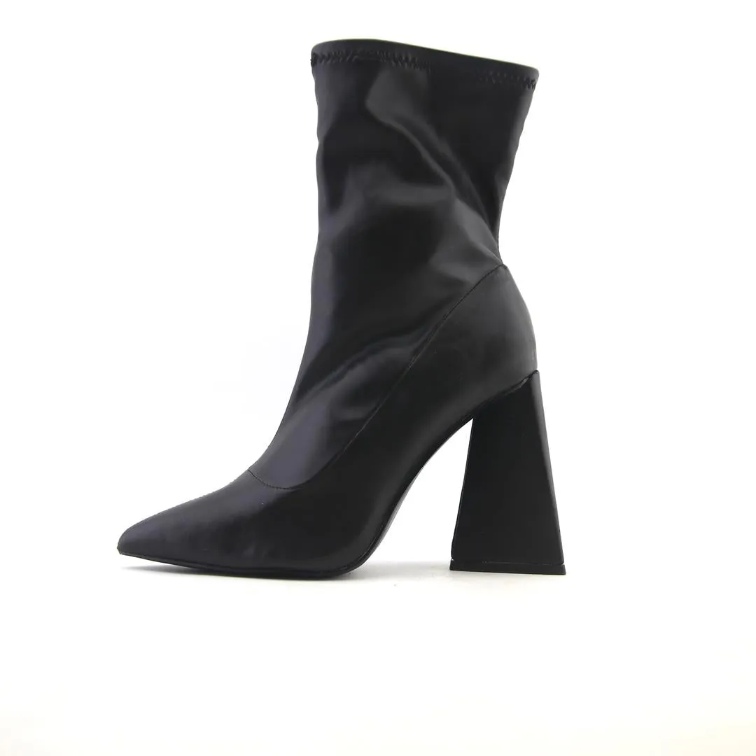 Heels Knee High FOREVER 21 .