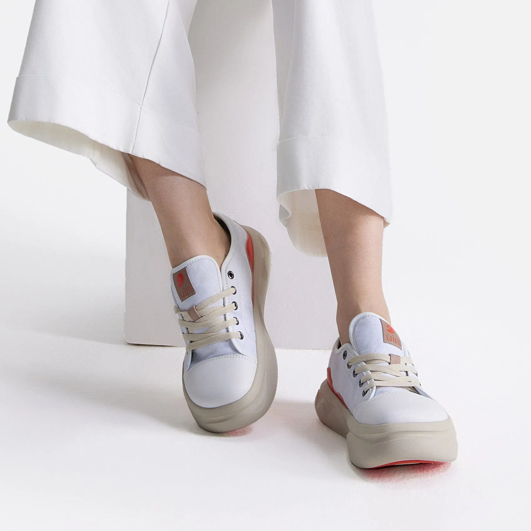 Bright White Segovia I Women Running Sneakers For Beginners