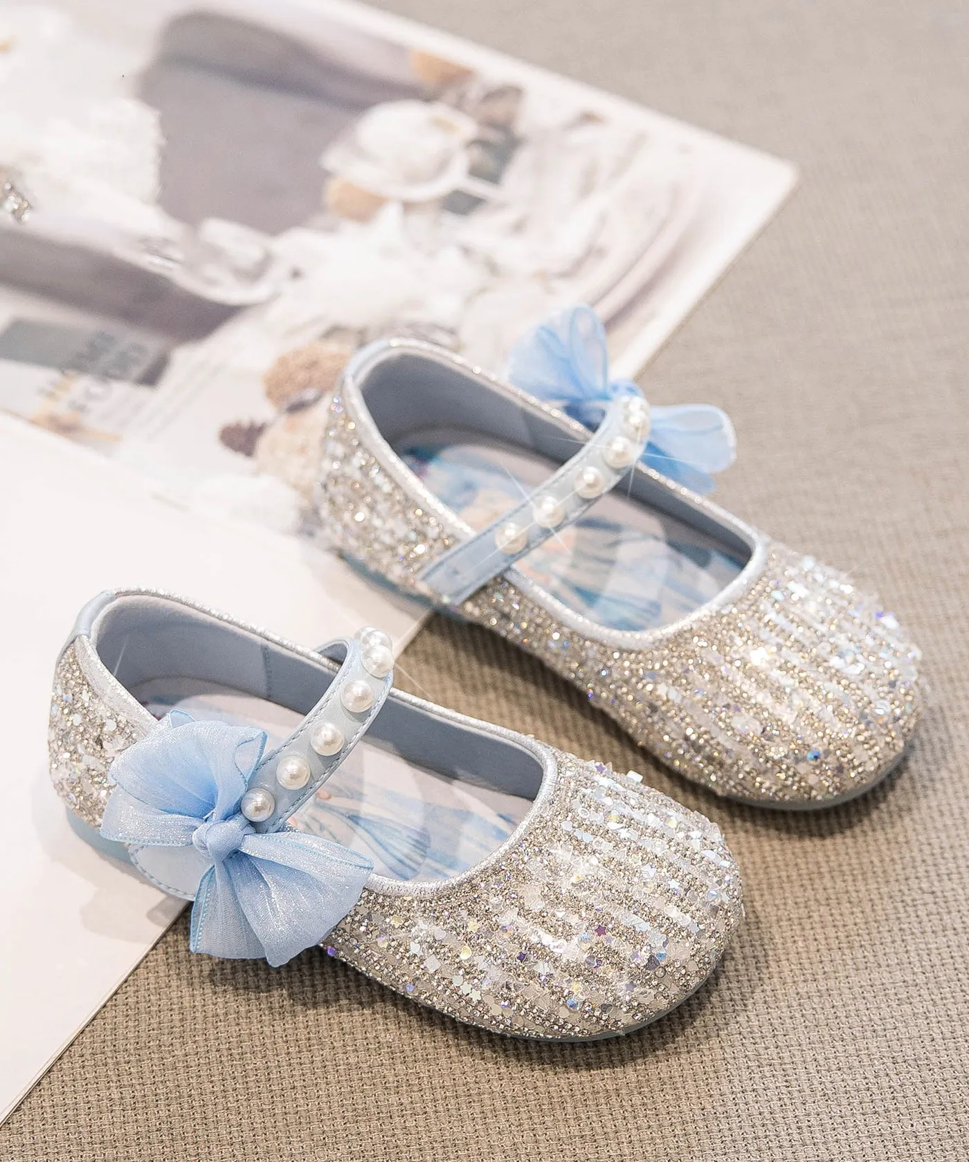 Shoes 2025 Beige Soft New Bottom Zircon Princess Girls' Basketball Shoes That Are Good For Running