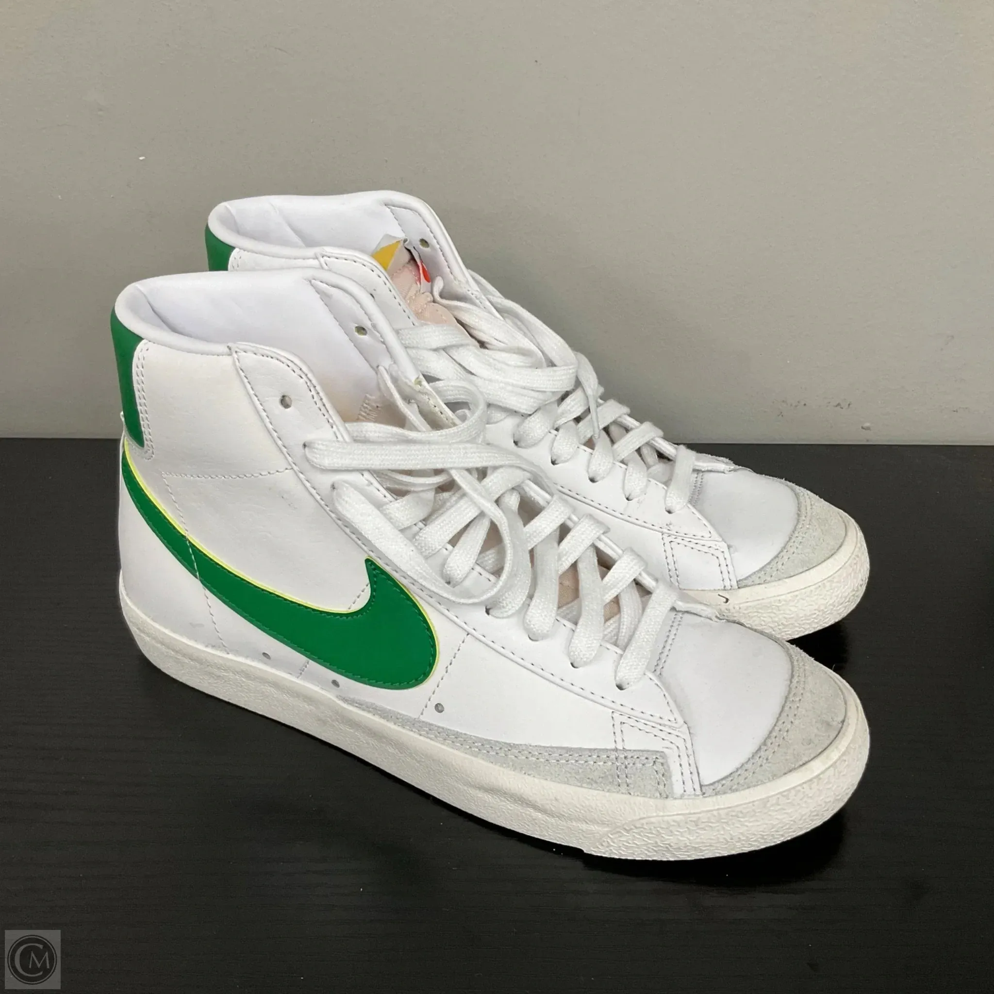 Size Nike Athletic Shoes Shoes Athletic By Nike In White, Size: 10