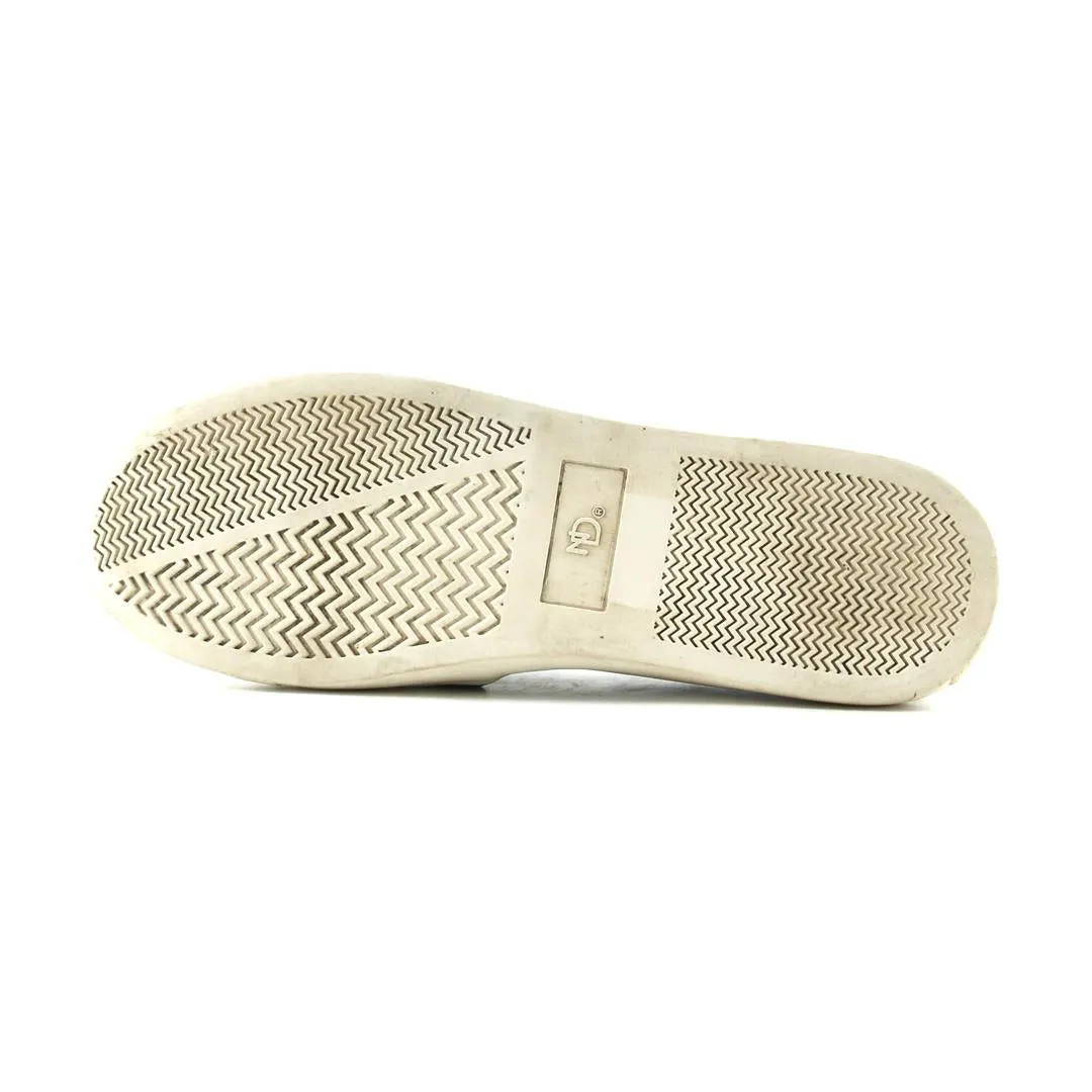 NEW DIRECTIONS JONET Slip On Ballet Flats