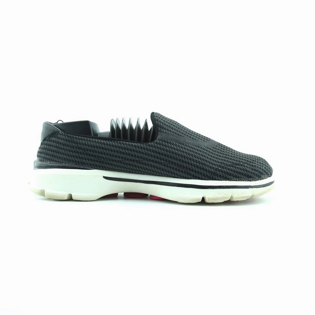 SKECHERS GO WALK 3 Slip On Slip On Slip On Beach
