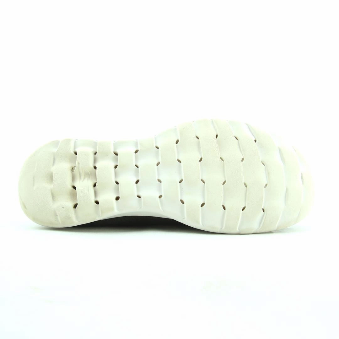 Slip On White Sneaker SKECHERS  ON THE GO