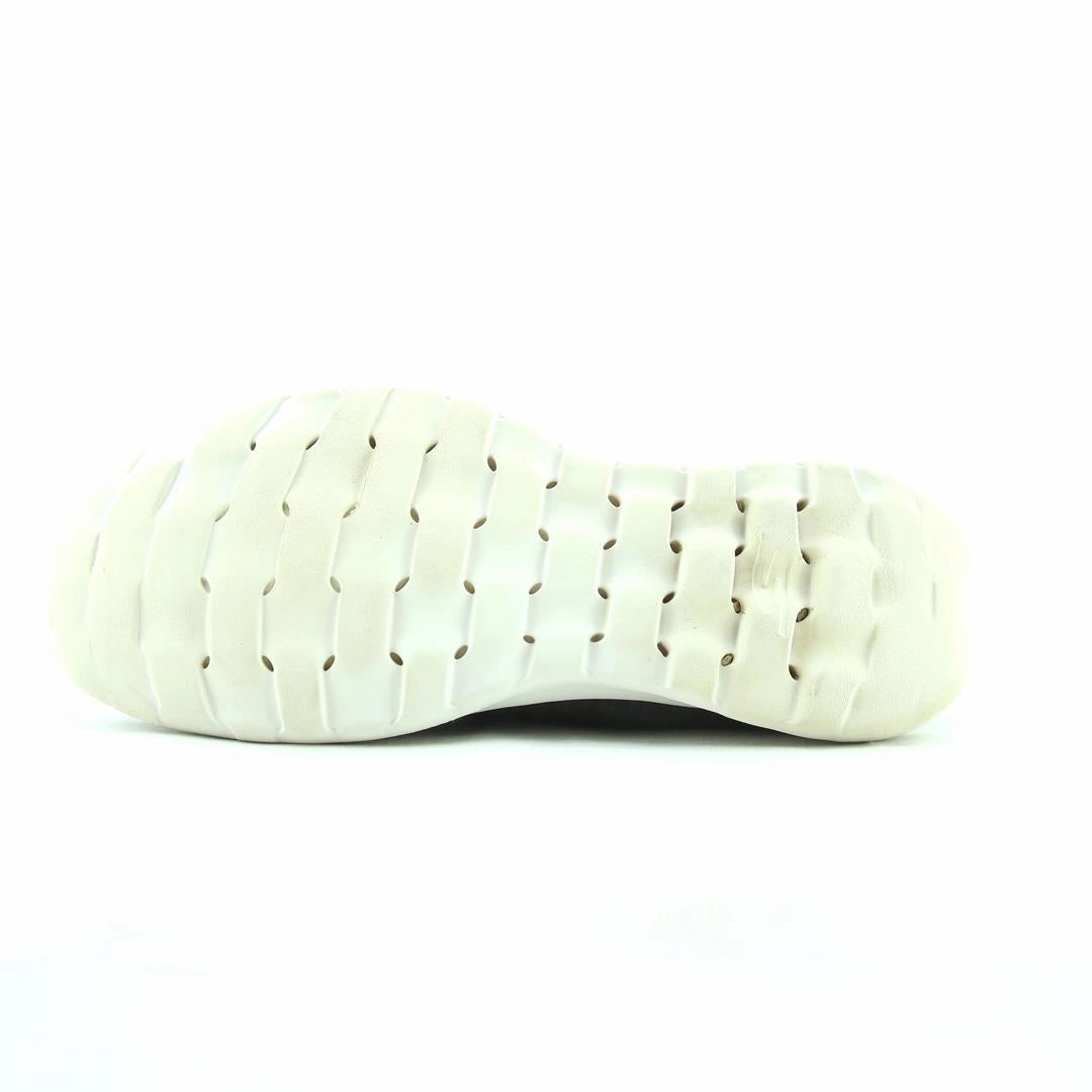 Tommy Bahama Slip-on Sneakers SKECHERS  ON THE GO