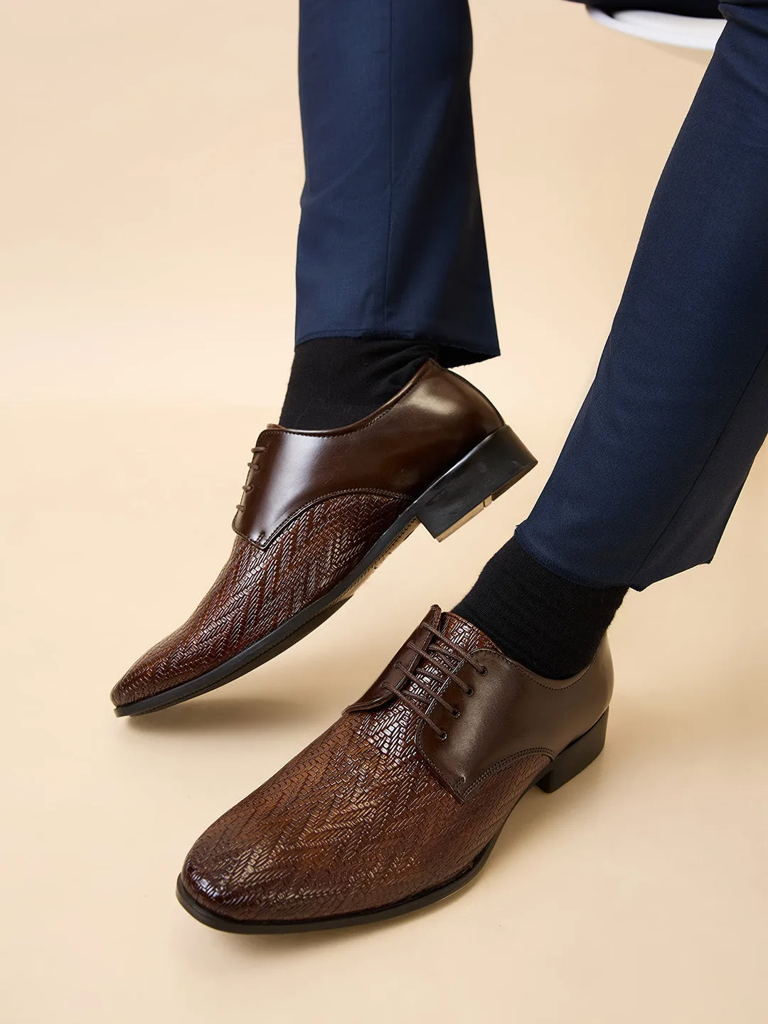 Regal Brown Men Formal Textured Leather Lace Ups Low Heel Dress Shoes On Sale