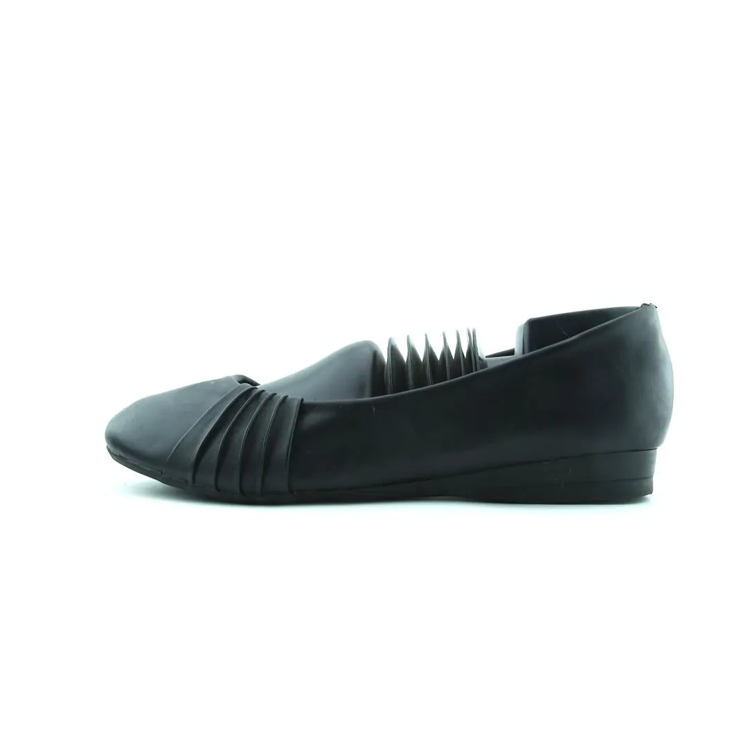 High Heel Sounding CATHERINES  GOOD SOLES