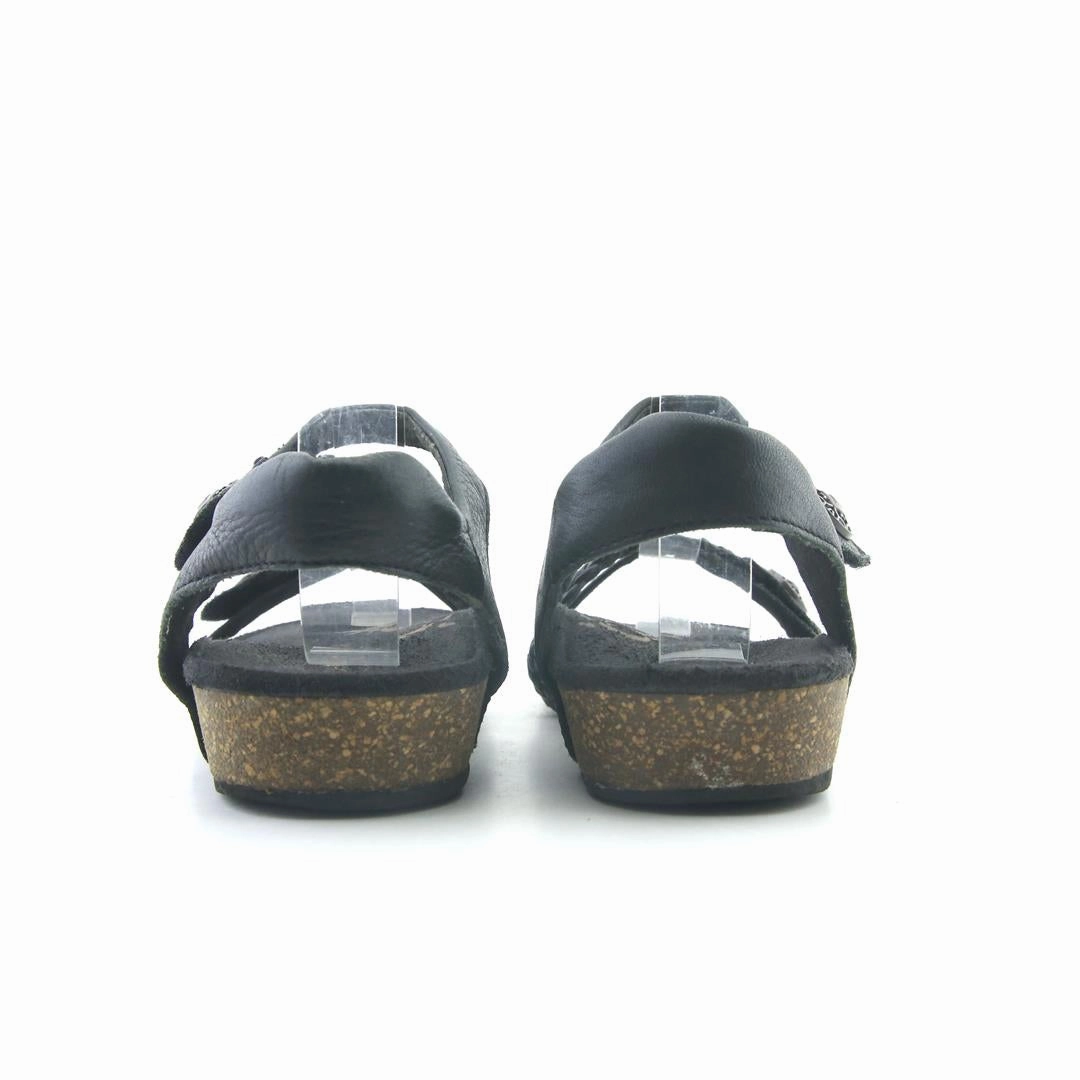 Nicole Aniston High Heels AETREX .