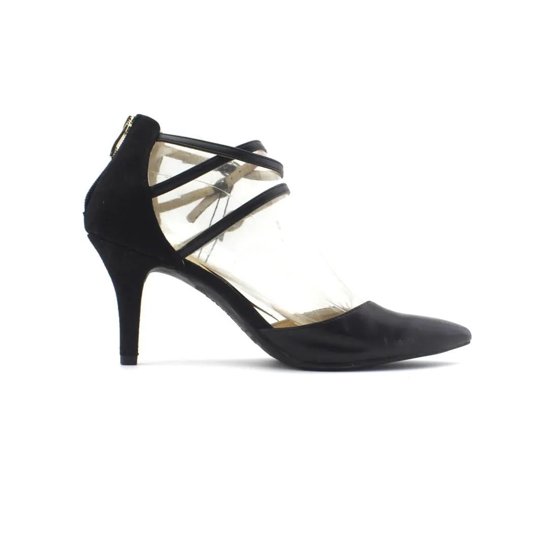 LIZ CLAIBORNE . Moleskin For Heels