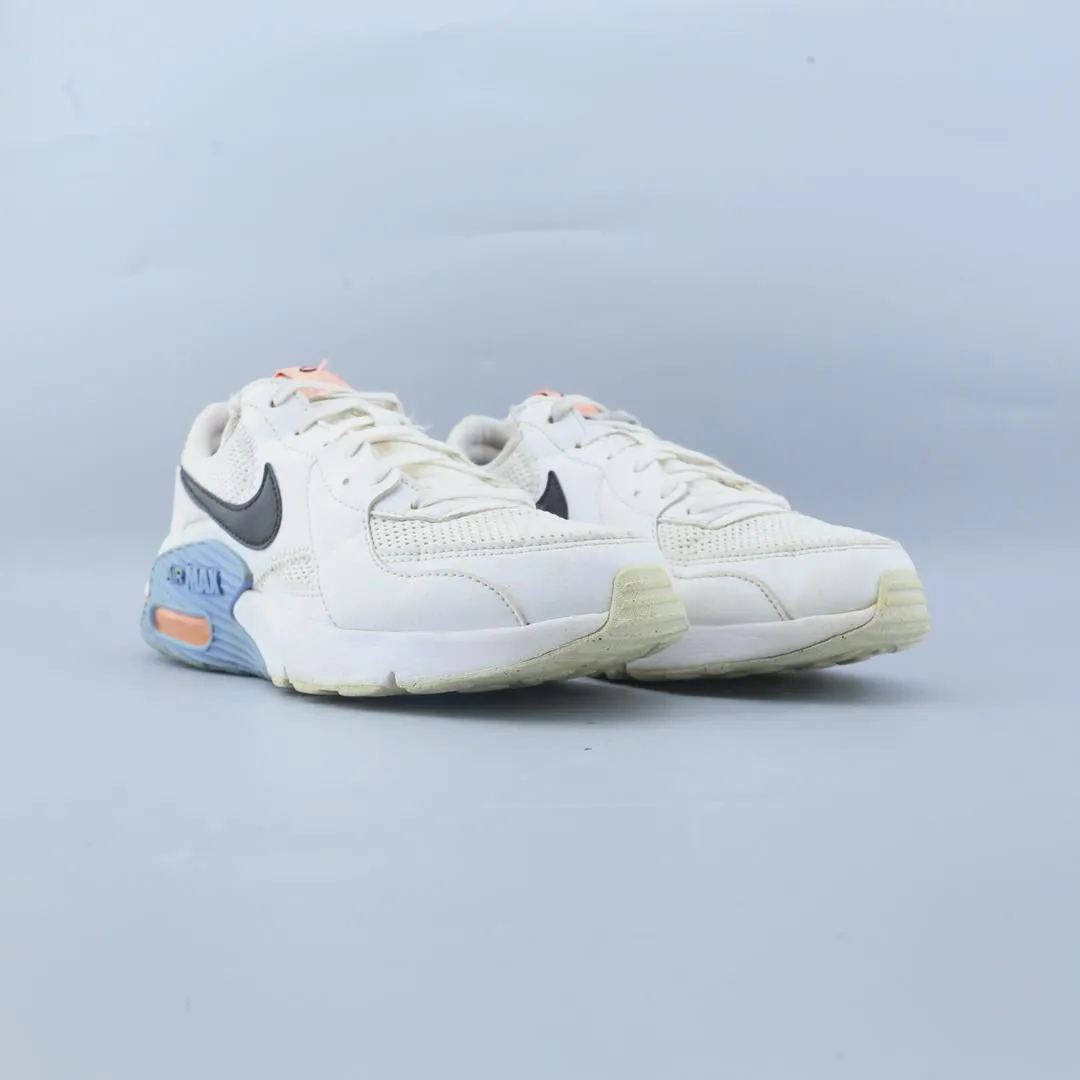 NIKE AIR MAX EXCEE Ride 17 Running Shoes