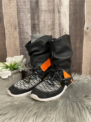 Boots Ankle Flats By Nike In Black & White, Size: 7.5 Nike Gt Basketball Shoes