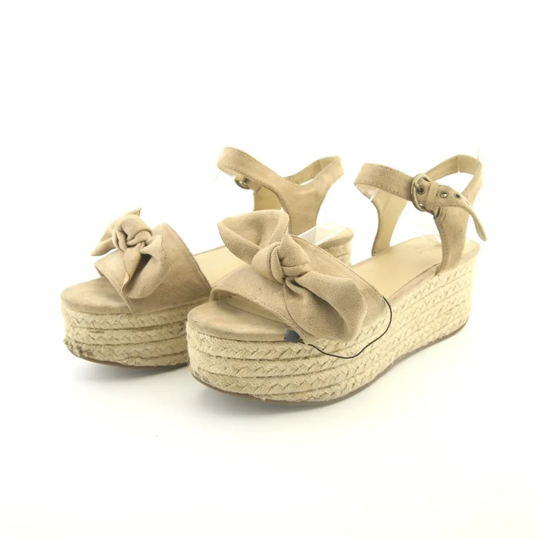 UNIVERSAL THREAD . High Heels With Cushioned Insoles