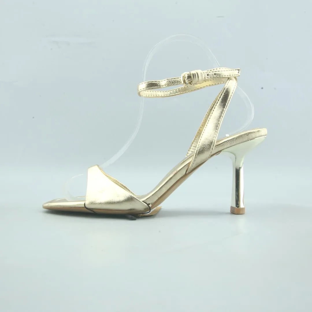 STRADIVARIUS . High Fashion High Heels