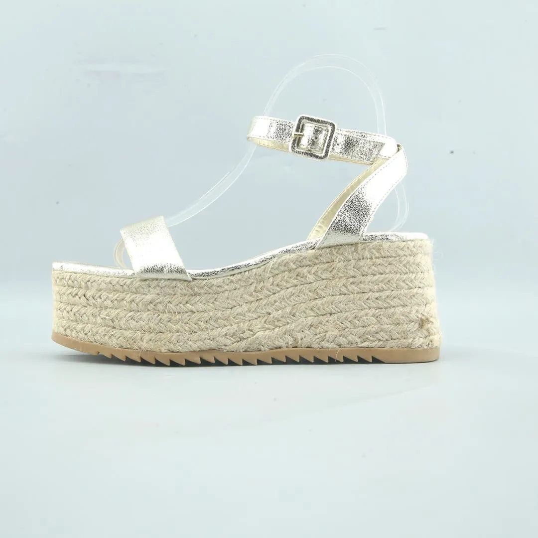 High Heels For STRADIVARIUS .