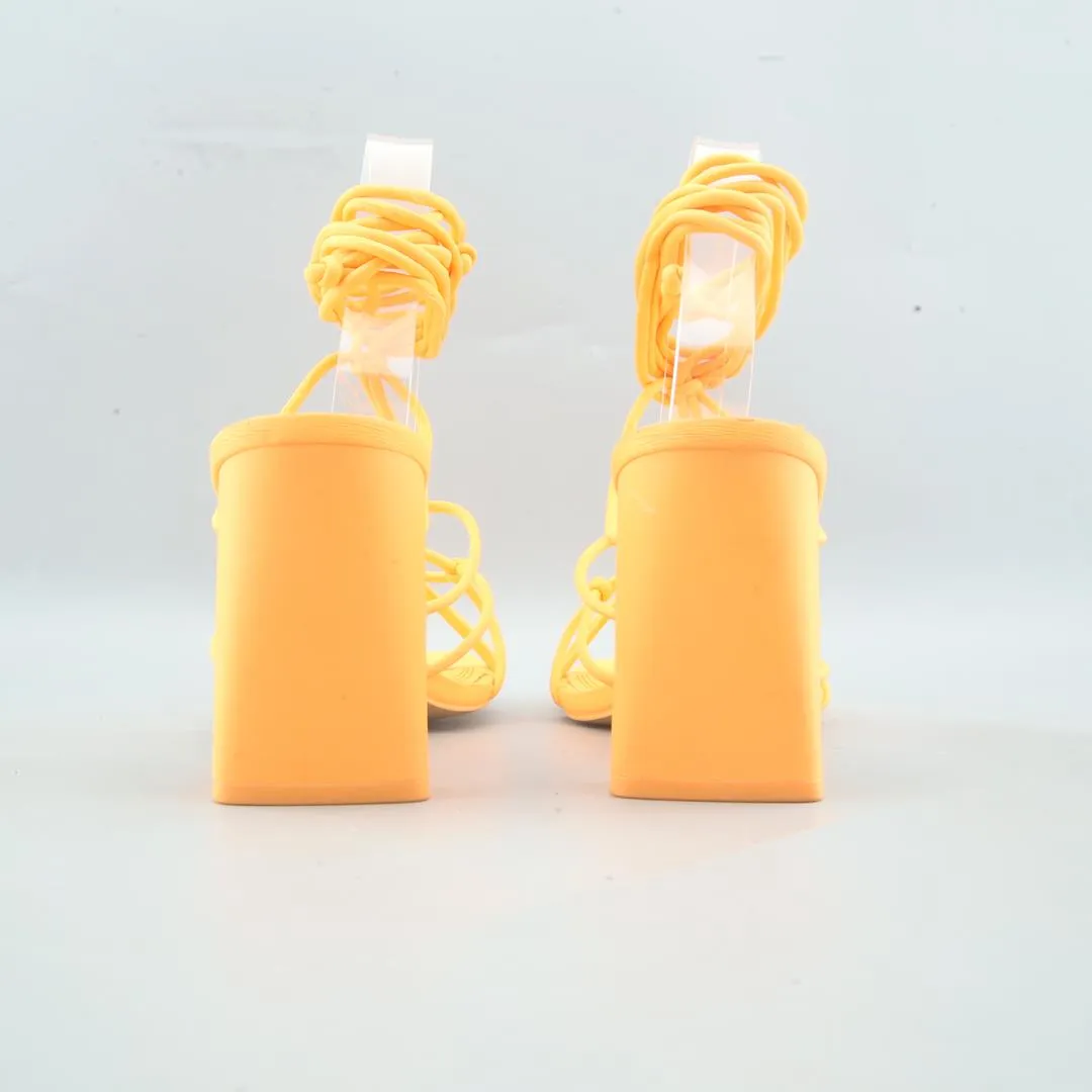 Halloween High Heels STRADIVARIUS .