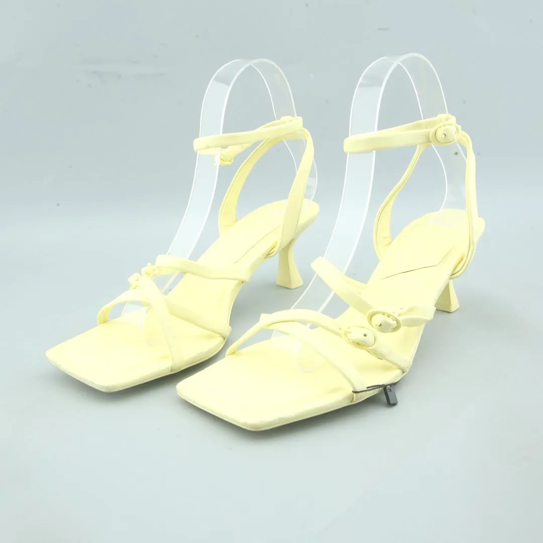 50s Style High Heels STRADIVARIUS .