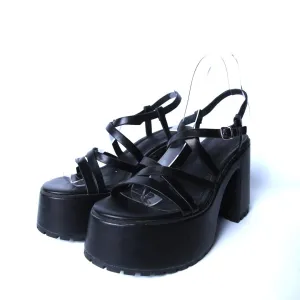 Pointed High Heels STRADIVARIUS .