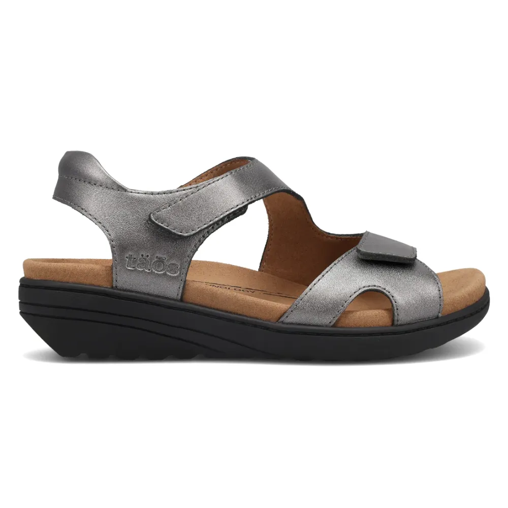Taos Serene Pewter Leather Sandal (Women's) Michael Kors Sandals
