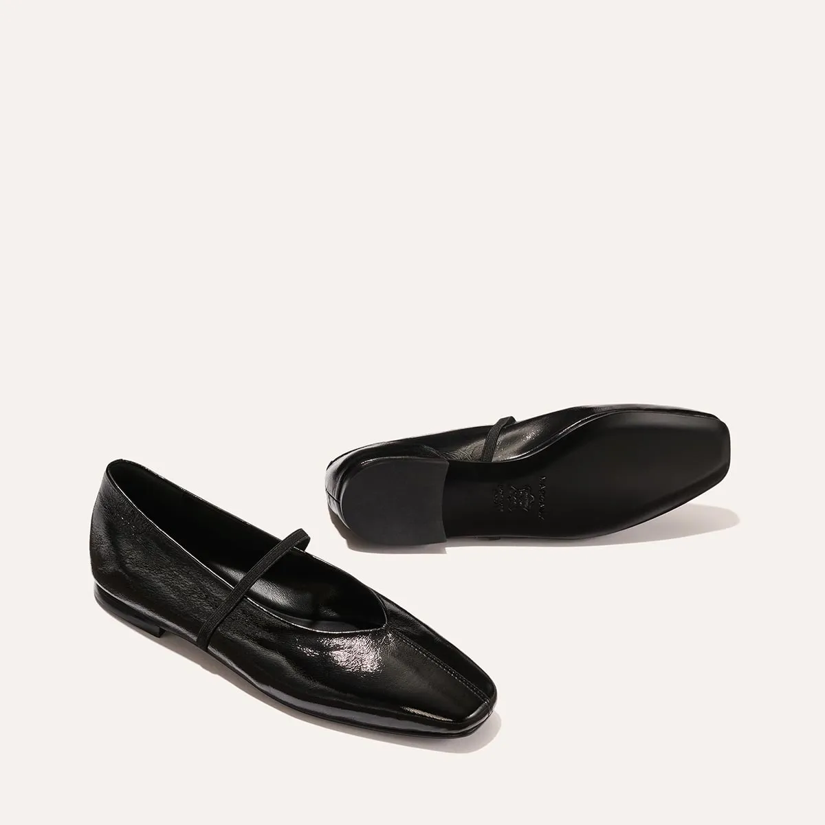 Best Winter Shoes For Flat Feet The Phoebe - Black Crinkle-Gloss Nappa