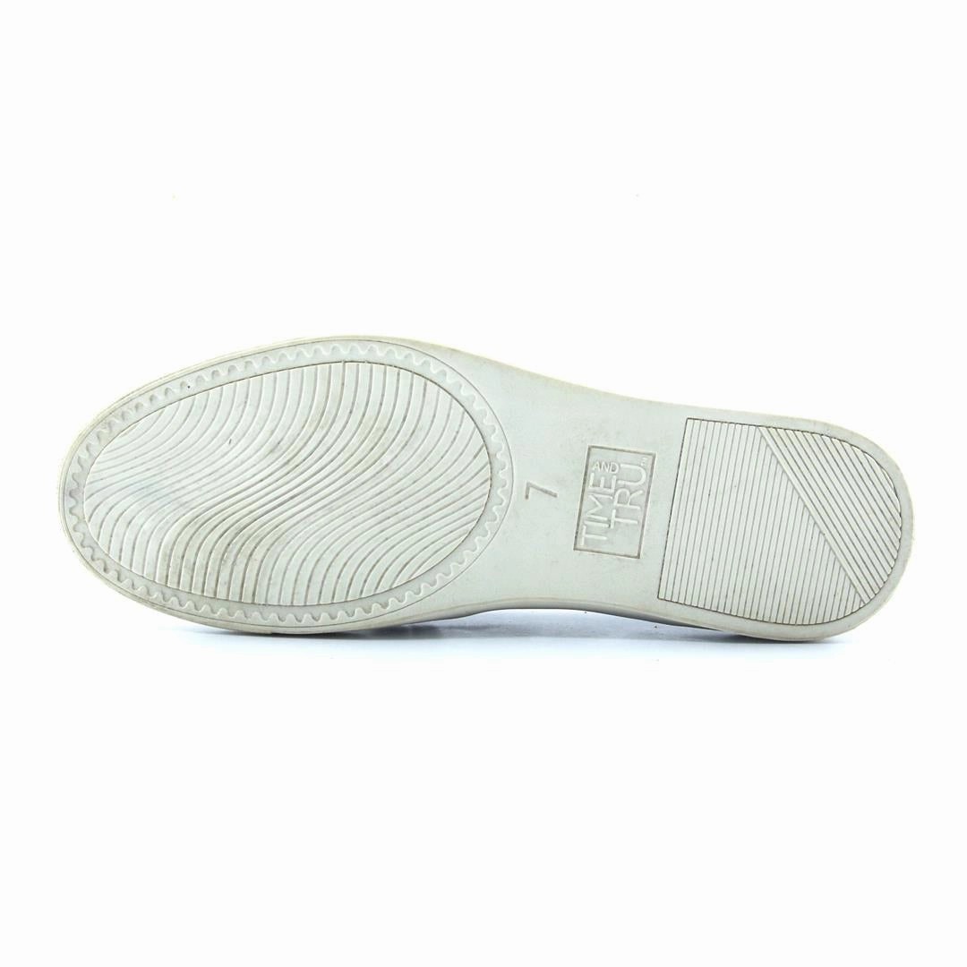 Easy Street Fresh Slip On Sneakers TIME AND TRU MEMORY FOAM
