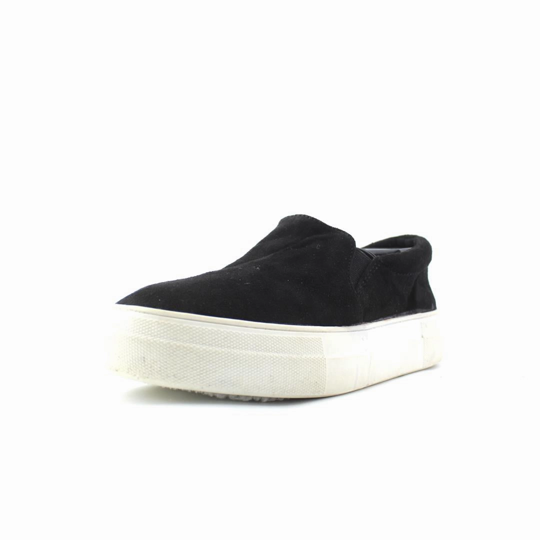 SODA  . Slip-on Walk