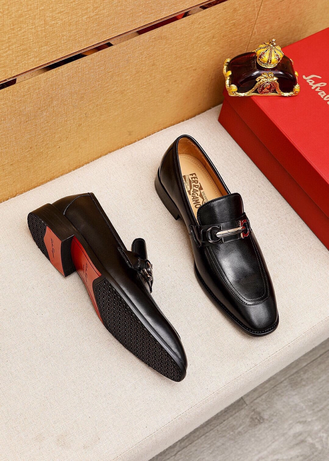 MSE071 Ferragamo Loafer / Size7-11 Cohen Loafers