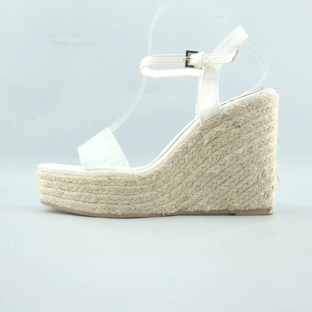 LEFTIES . Houndstooth High Heels