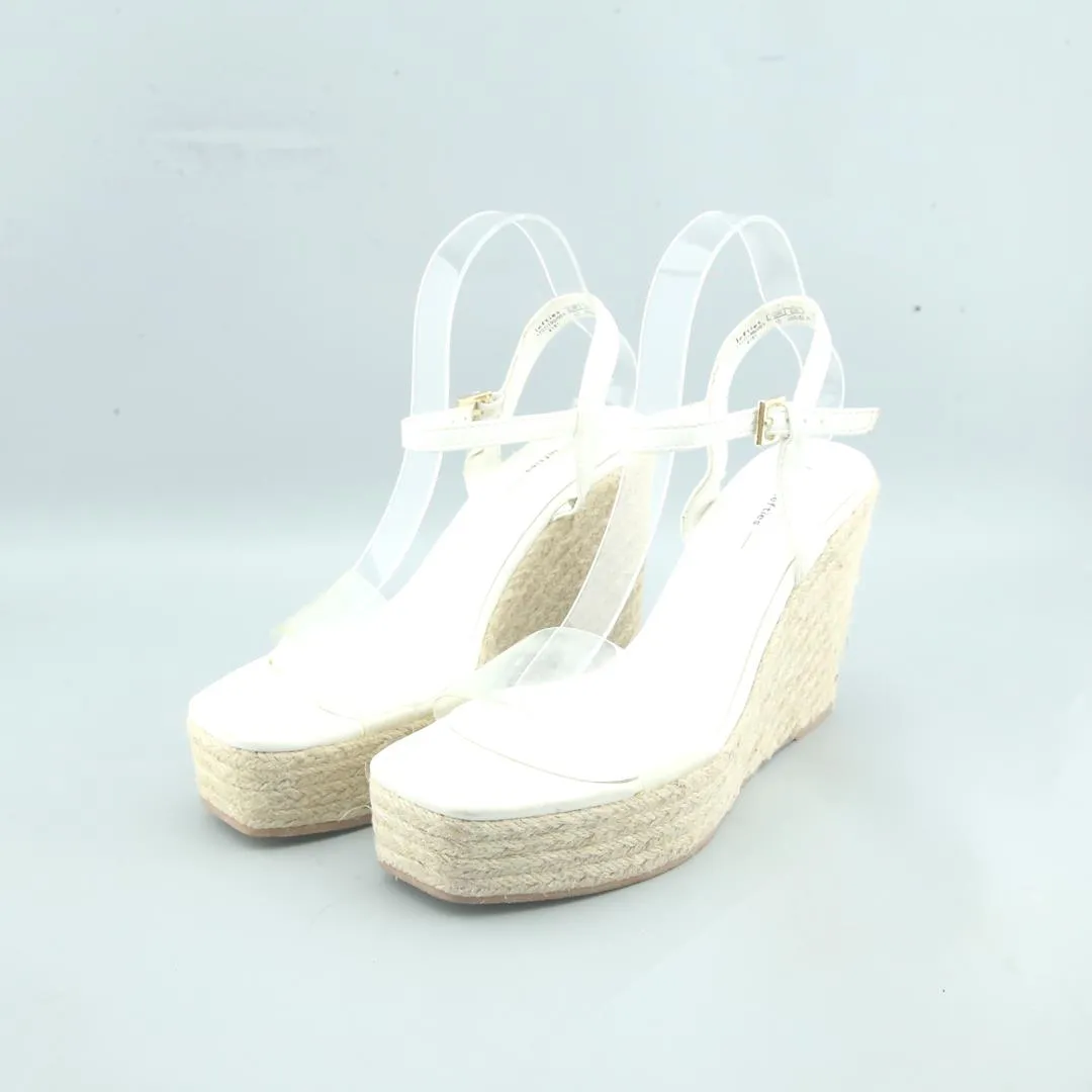 LEFTIES . High Heel Footjob