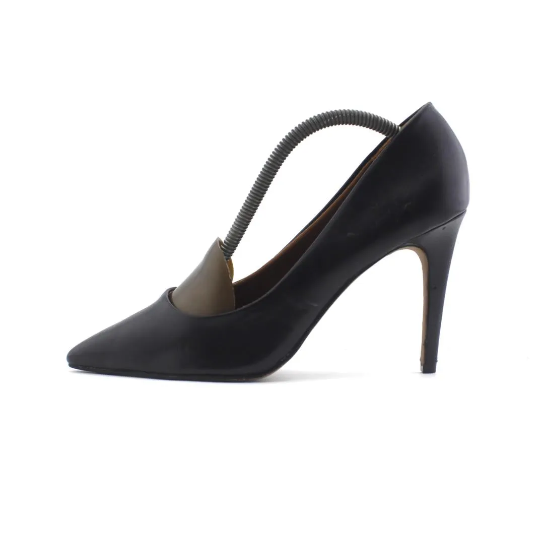 CHRISTIAN SIRIANO . Walk With High Heels